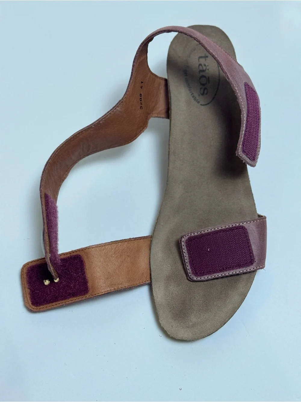 Taos Carousel 2 Strappy Wedge Sandals Women’s Size 41